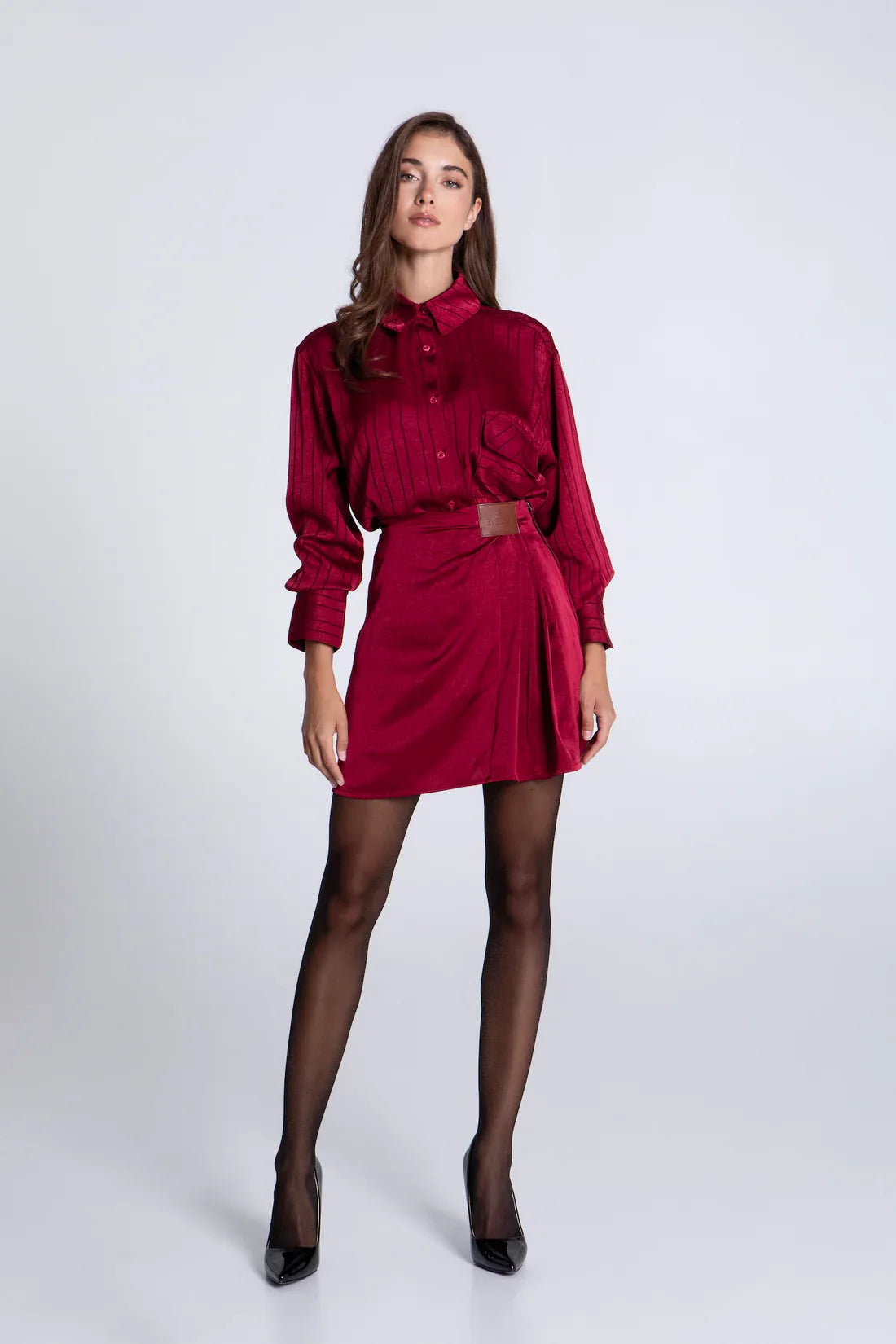 WINE MINI SATIN SKIRT